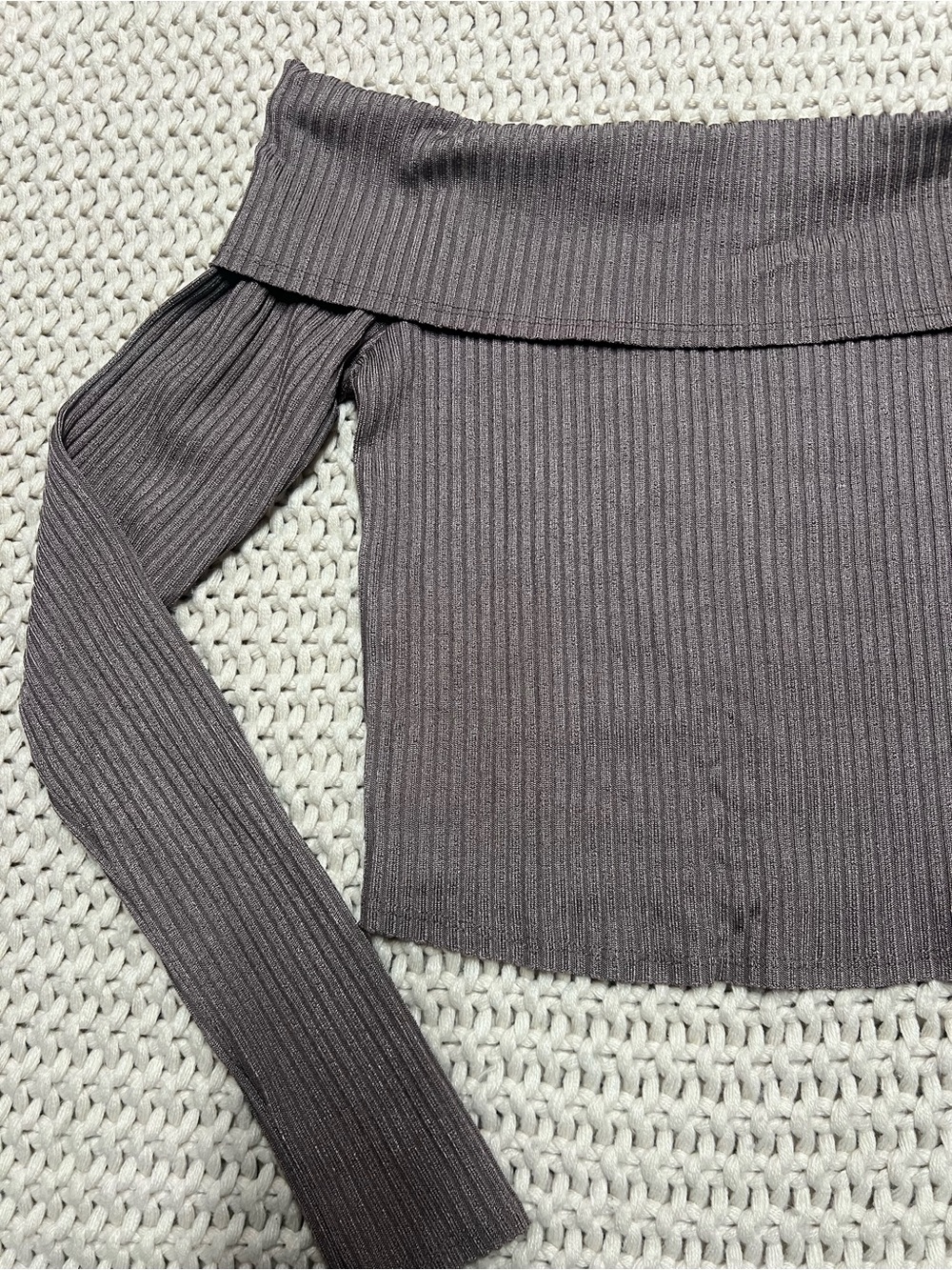Off-Shoulder Ribbed Long-Sleeve top - Picture 3 of 7